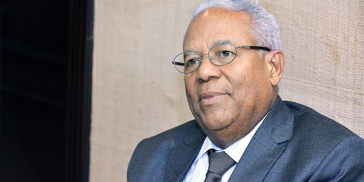 Osvaldo Santana abandona dirección periódico El Caribe