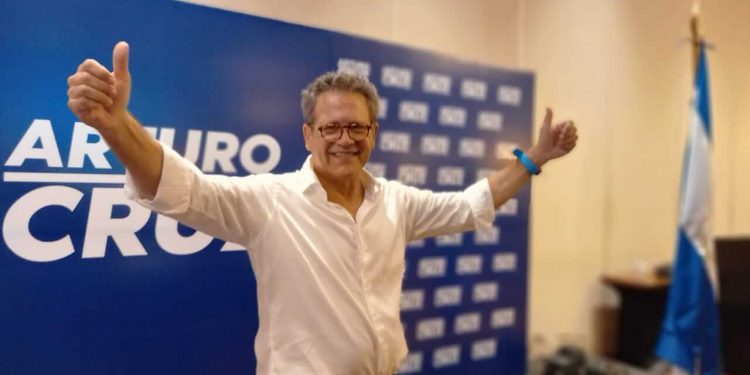 Sacan de competencia otro candidato presidencial opositor en Nicaragua