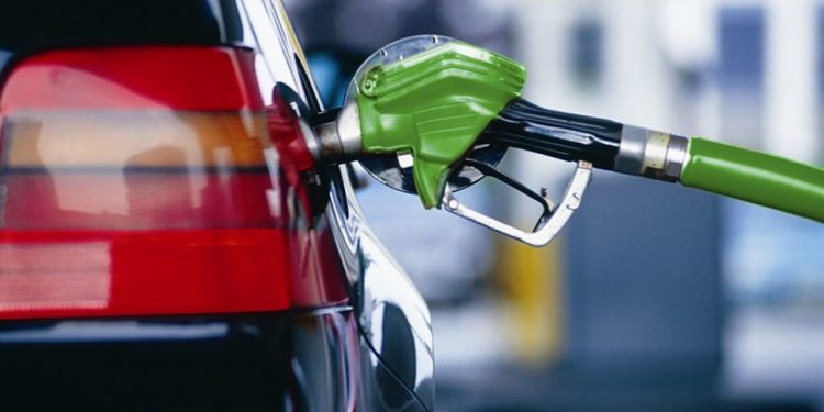 Antonio Ciriaco: «Es insostenible Gobierno siga asumiendo alzas precios combustibles»