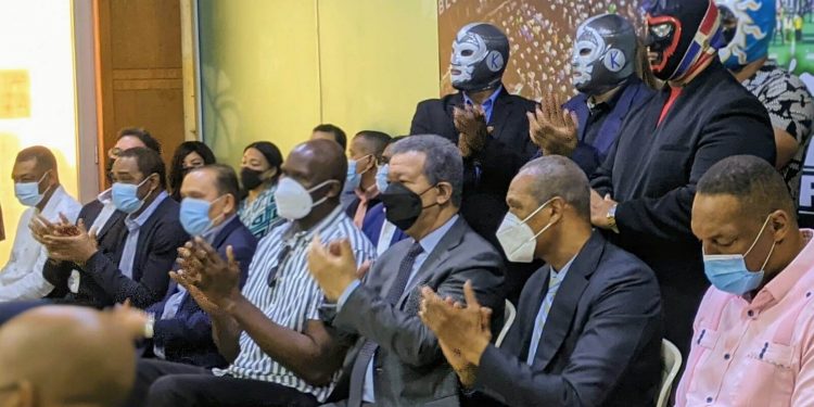 Cientos de deportistas se juramentan en la Fuerza del Pueblo