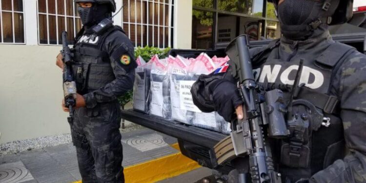 Ocupan 90 paquetes cocaína en San Pedro de Macorís