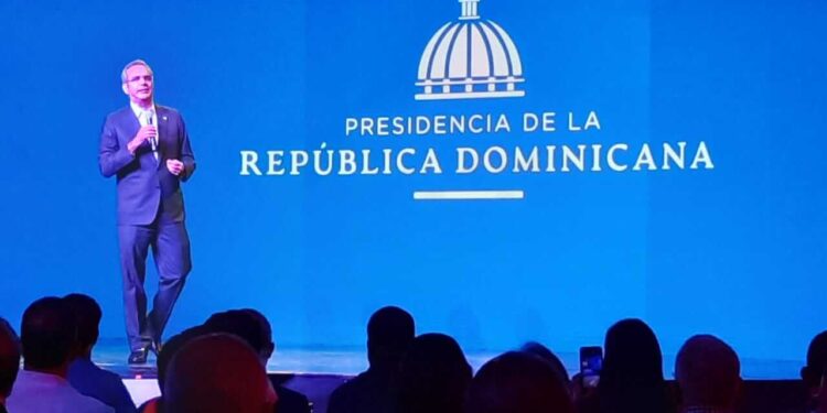 Abinader: «Gestión primer año MOPC produce un cambio en el rostro y la situación económica del país»
