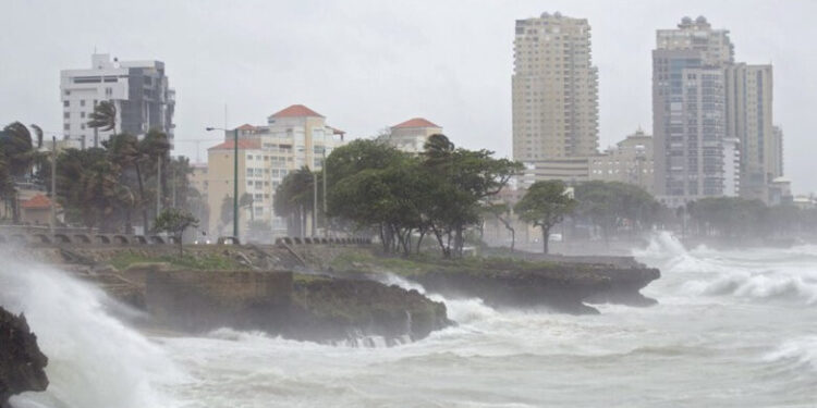 Tras paso tormenta 32 provincias siguen en alerta