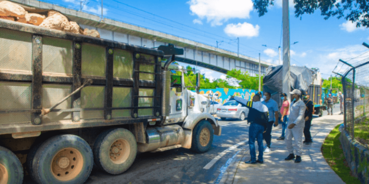 ASDN sancionará camioneros circulen sin lona protectora