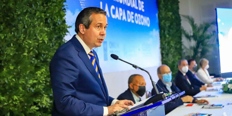 Establecen alianza reducir gases refrigerantes afectan capa de ozono
