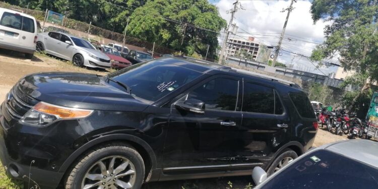 DIGESETT localiza conductora Ford Explorer tránsito en vía contraria