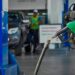 ¡Que tablazo! Gobierno dispone aumentos combustibles hasta RD$15 por galón
