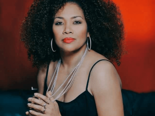 Mayra Bello prepara disco y estrena Parranda de Navidad