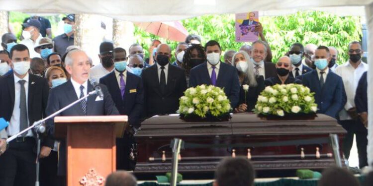 Sepultan restos Reinaldo Pared Pérez