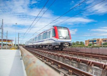 Firman acuerdos desarrollo sistema transporte masivo