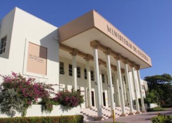 Cultura entrega Premio Joven de la Feria del Libro