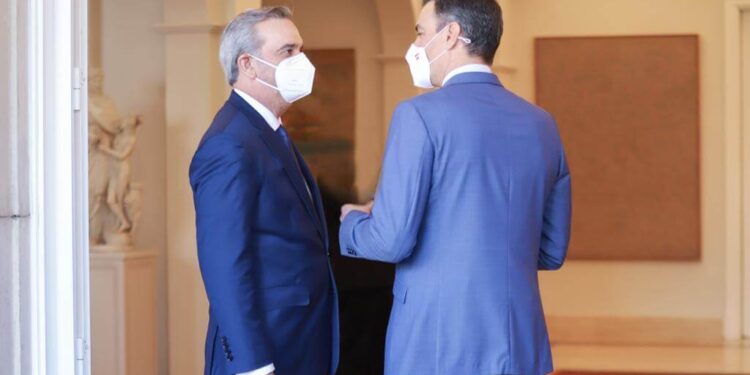 Presidente Abinader se reúne con su homólogo español