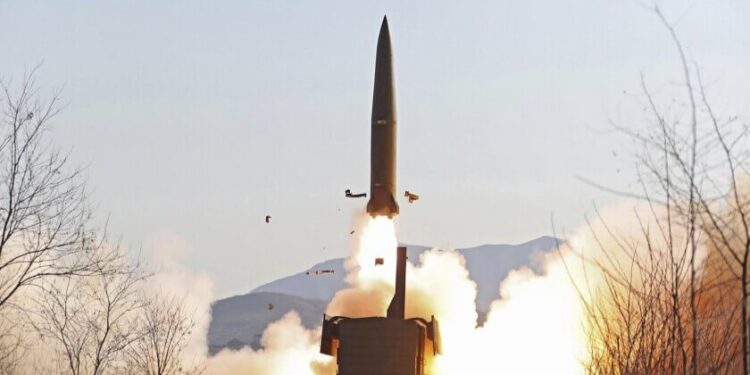 Corea del Norte: Pyongyang lanza nuevo misil