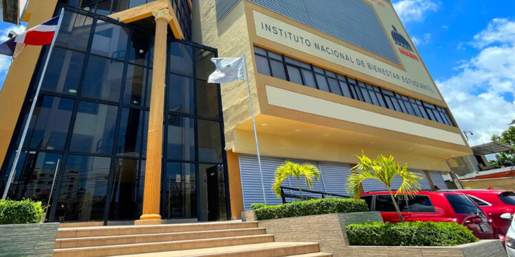 INABIE inicia pagos suplidores almuerzo escolar