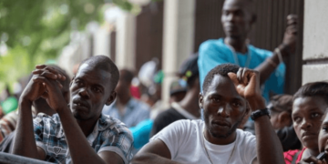 Alcalde Santiago denuncia Gobierno impulsa Plan Regularización vía Administrativa