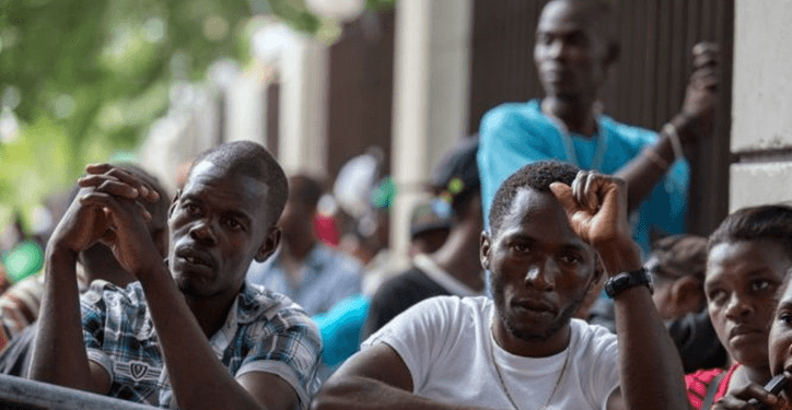 Alcalde Santiago denuncia Gobierno impulsa Plan Regularización vía Administrativa