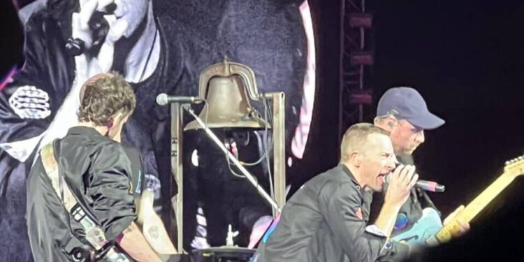 ColdPlay abarrota el Estadio Olímpico