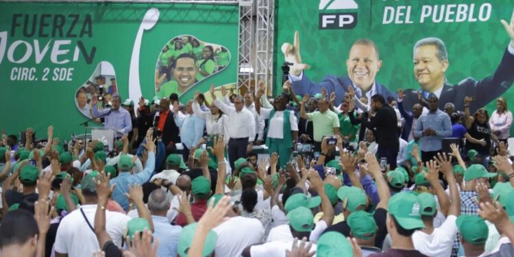 Diputado Castillo se juramenta en FP