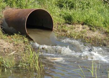 Gabinete del Agua: «Solo el 5% agua residuales es tratada en el país»