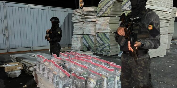 Autoridades decomisan alijo cocaína sería enviado a PR