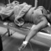 Hombre hiere de varios balazos a expareja
