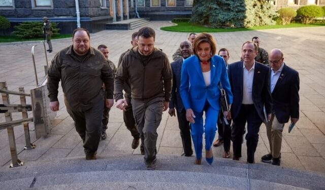 Ucrania: Pelosi a Zelenski: «Estamos con ustedes hasta el final»