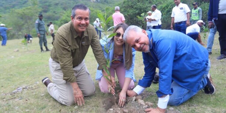 EGEHID apoyará Ministerio Medio Ambiente recuperación cuenca y río Nizao