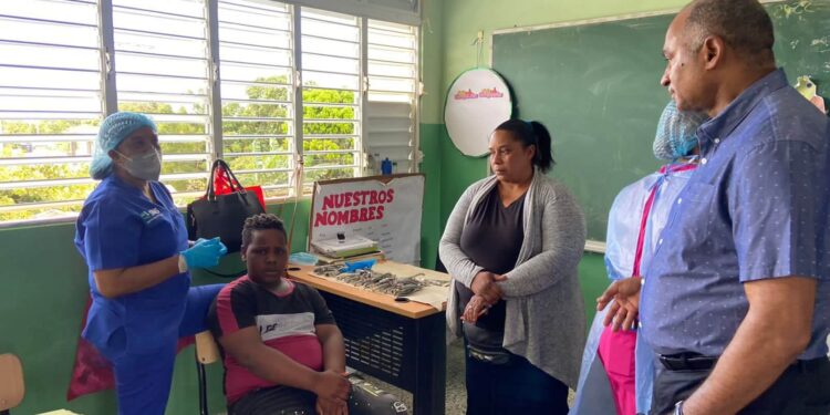 Diputado Fulcar realiza operativo médico en Matanzas