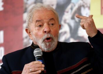 Brasil: Lula da Silva afirma Zelenski se comporta como si participara en un espectáculo