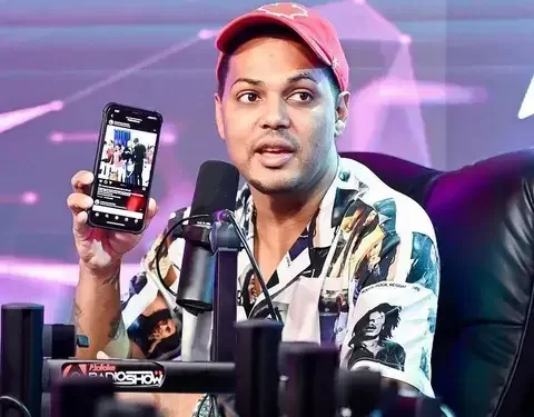 Santiago Matías critica contenido de YouTube