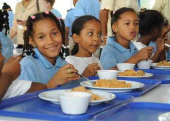 Pacheco resalta importancia ley sobre alimentación
