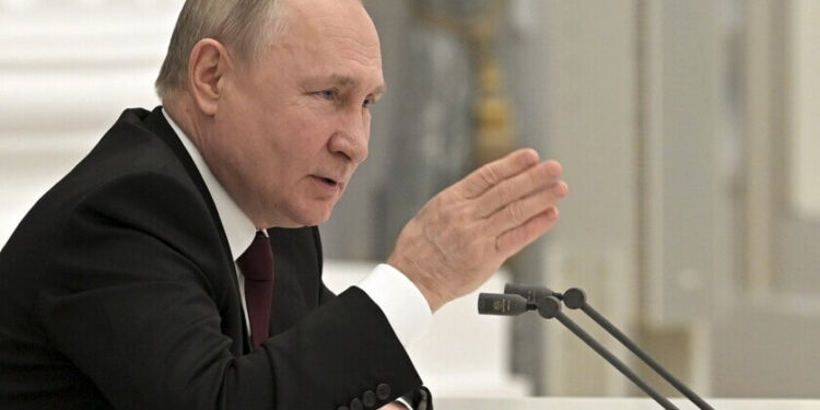 Rusia: Putin acusa Occidente causar crisis económica mundial