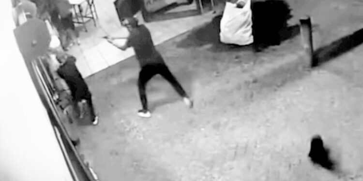 Delincuentes asaltan y hieren de gravedad a comerciante en SDN