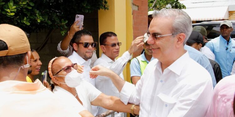 Abinader: «Para nuestro gobierno primero está la gente»