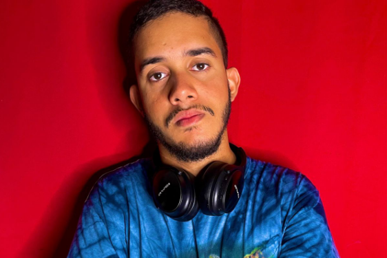 Dj José Alcántara quiere ayudar a los niños con la música