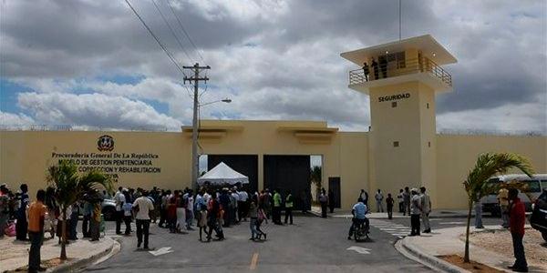 Muere recluso en motín cárcel Anamuya