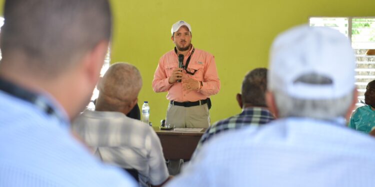 Tecnificación de Riego se reúne con productores de cebolla de Palenque
