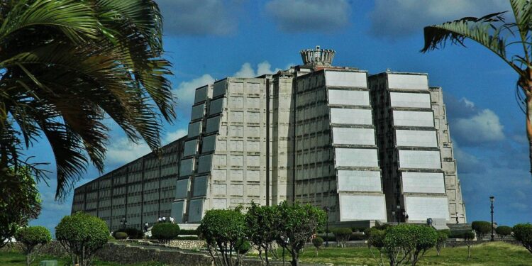Cultura y ASDE impulsan plan embellecer Faro a Colón