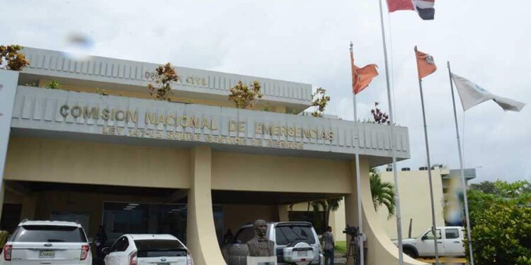 En alerta cuatro provincias por paso tormenta Fiona