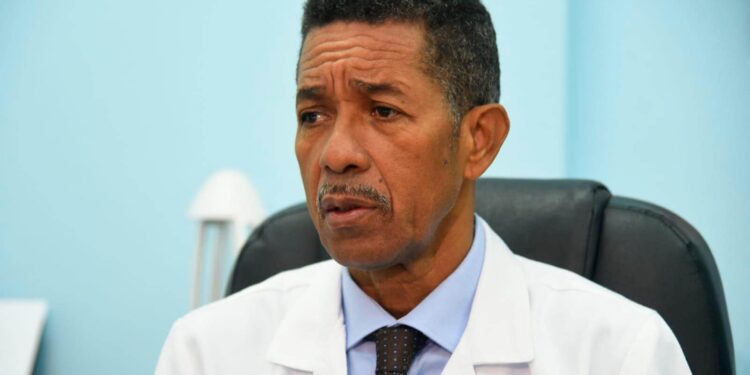 CMD apoya gestión director Robert Reid Cabral