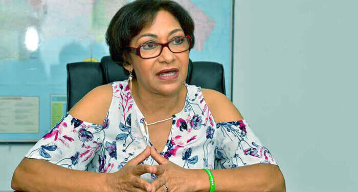 Expresidenta ADP dice denunció práctica adelantar dinero constructores de escuelas sin definir terrenos