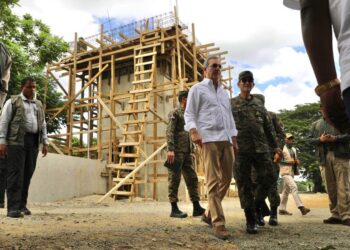Abinader anuncia compra de equipamiento militar