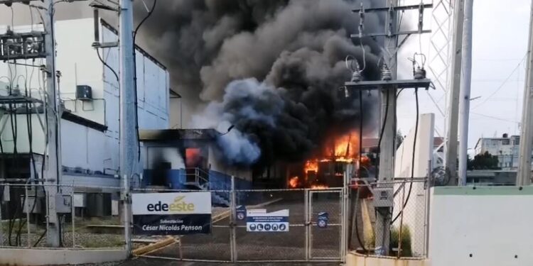 Edeeste trabaja rehabilitar subestación Gascue afectada por incendio