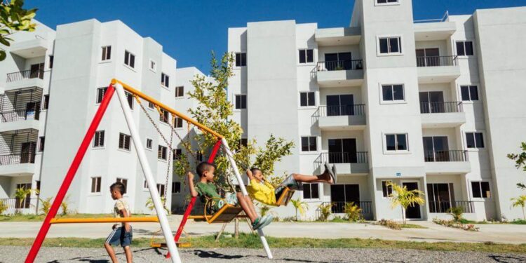 Gobierno entrega 200 apartamentos en “Mi Vivienda Hato Nuevo”