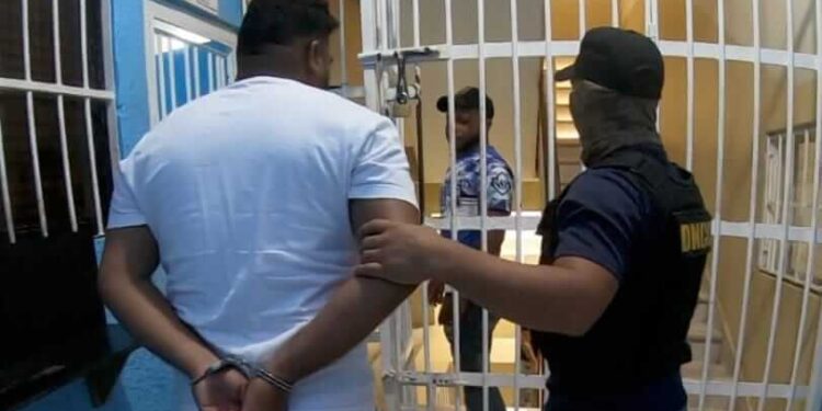 Apresan hombre vinculado cargamento cocaína