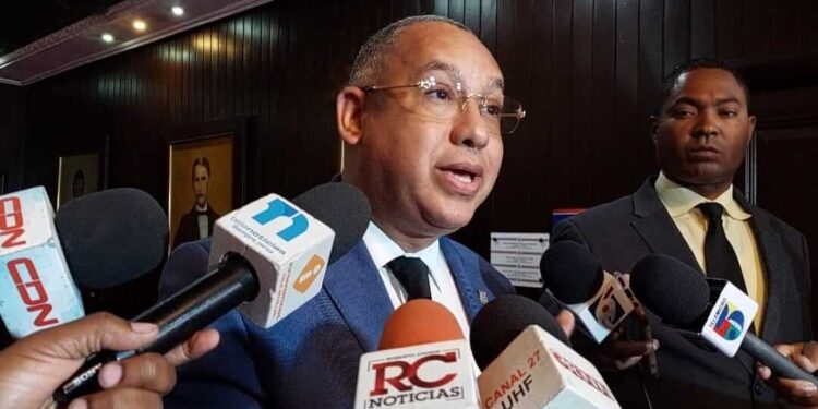 Llama a jueces y fiscales asumir rol aplicación justicia contra delincuentes