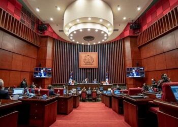Senado aprueba de regalo navideño préstamo por US$140 MM