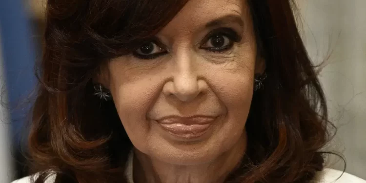 Tribunal condena 6 años de prisión vicepresidenta argentina