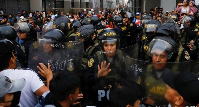 Perú | Protestas dejan dos muertos