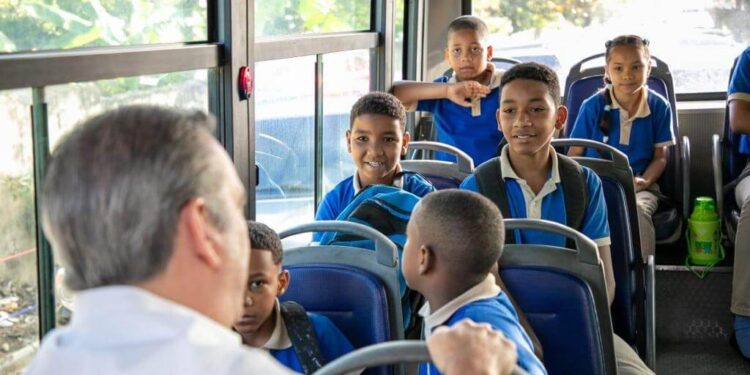 Gobierno pone en operación Sistema de Movilidad Escolar
